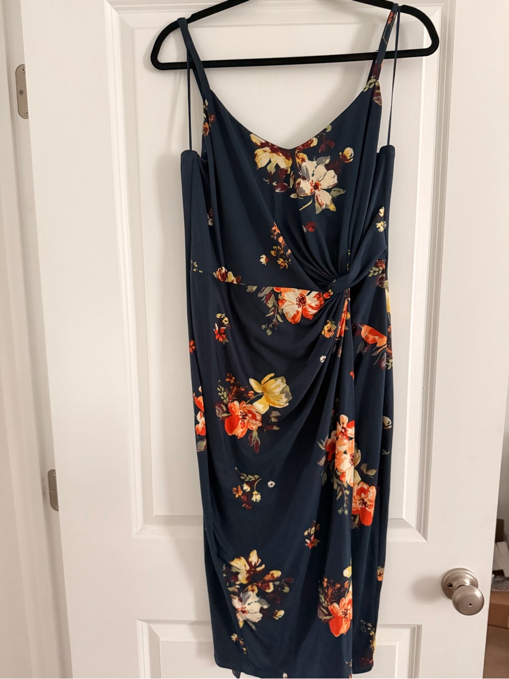 nine britton Navy Floral Twist-Detail Midi Dress